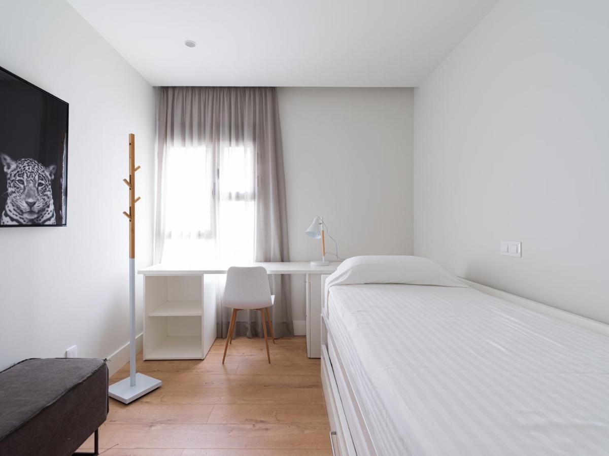 Luxury Bakus Canteras Beach Las Palmas de Gran Canaria Rum bild