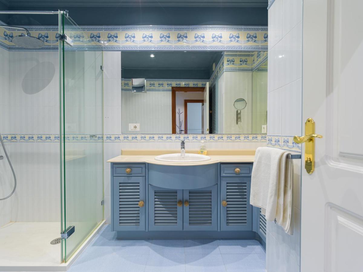 Luxury Bakus Canteras Beach Las Palmas de Gran Canaria Rum bild